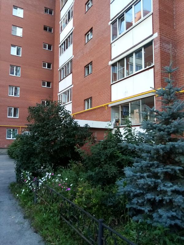Продам квартиру в Березовском по адресу Исакова, 7, площадь 773 квм Недвижимость Свердловская  область (Россия) Продается квартира в кирпичном доме улучшенной планировки