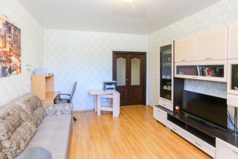 Продам квартиру в Новосибирске по адресу Макаренко, 52, площадь 568 квм Недвижимость Новосибирская  область (Россия) Комнаты на разные стороны, балкон застеклён, тёплый пол, раздельный санузел
